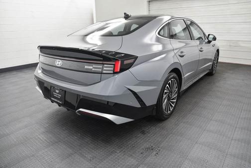 2024 Hyundai SONATA Hybrid Limited