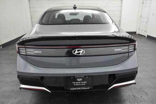2024 Hyundai SONATA Hybrid Limited