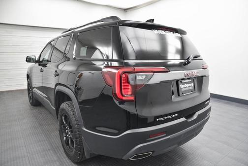 2023 GMC Acadia AWD AT4