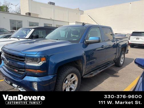 Deep Ocean Blue Metallic 2018 Chevrolet Silverado 1500 2LT