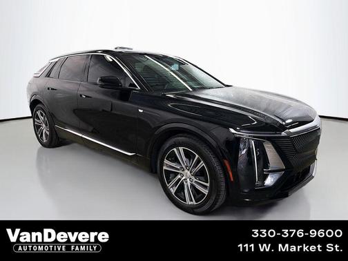 Stellar Black Metallic 2024 Cadillac LYRIQ Luxury