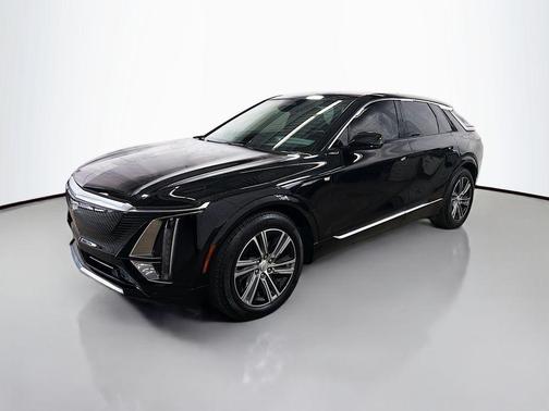 Stellar Black Metallic 2024 Cadillac LYRIQ Luxury