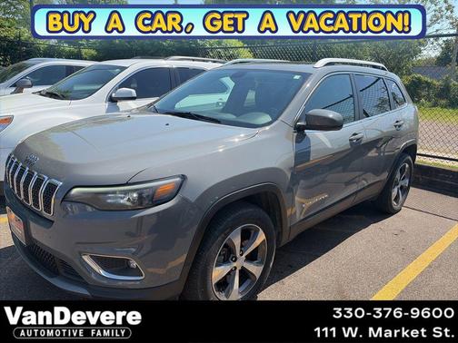 Sting-Gray Clearcoat 2019 Jeep Cherokee Limited
