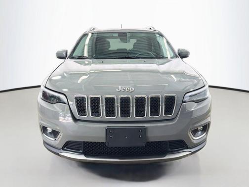 Sting-Gray Clearcoat 2019 Jeep Cherokee Limited