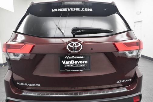 2019 Toyota Highlander SE