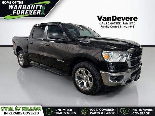 Diamond Black Crystal Pearlcoat 2022 RAM 1500 Big Horn/Lone Star