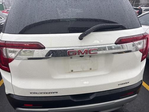 2023 GMC Acadia AWD SLT