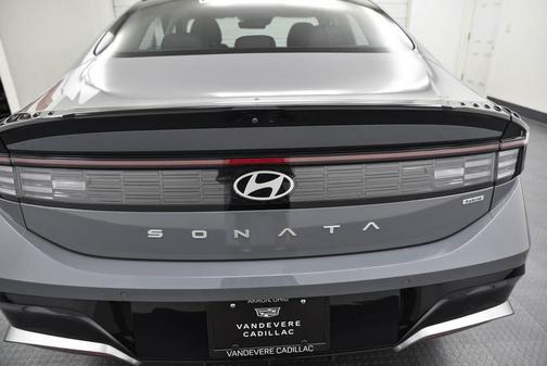 2024 Hyundai SONATA Hybrid Limited