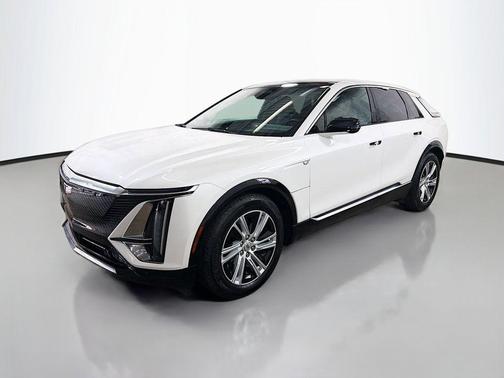 Crystal White Tricoat 2024 Cadillac LYRIQ Tech