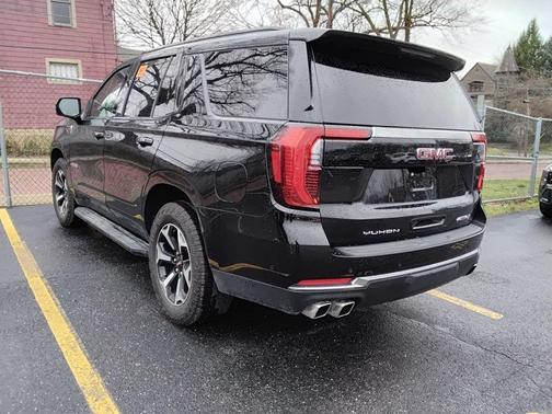 Black 2025 GMC Yukon AT4 4WD