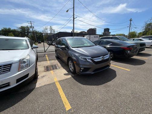 Gray 2018 Honda Odyssey EX-L