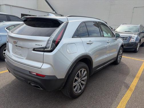 Radiant Silver Metallic 2020 Cadillac XT4 Sport