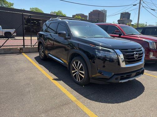 Super Black 2024 Nissan Pathfinder Platinum 4WD