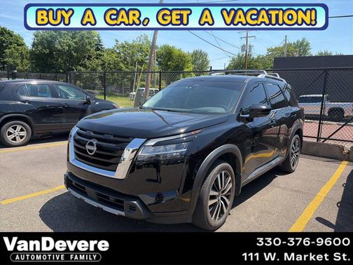 Super Black 2024 Nissan Pathfinder Platinum 4WD