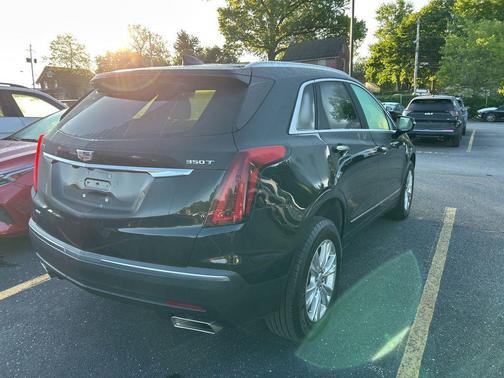 Black 2024 Cadillac XT5 Luxury