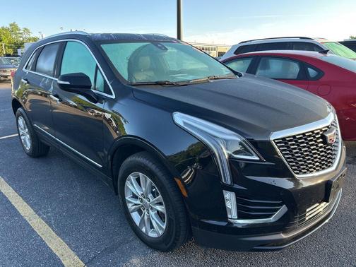 Black 2024 Cadillac XT5 Luxury