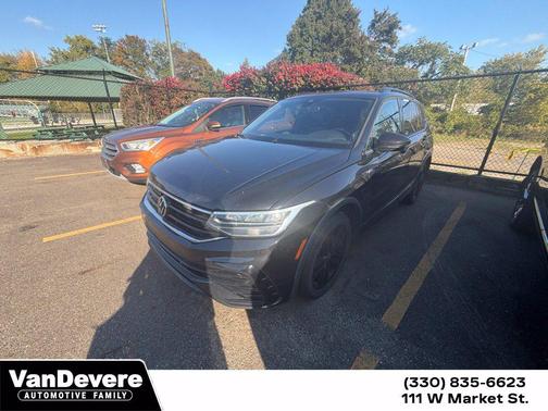 Deep Black 2022 Volkswagen Tiguan 2.0T SE R-Line Black 4MOTION