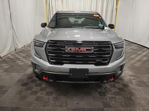 2025 GMC Acadia AWD AT4