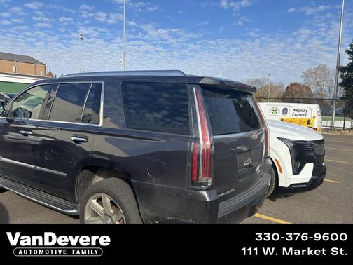 2017 Cadillac Escalade Luxury