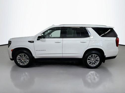 White 2024 GMC Yukon SLE