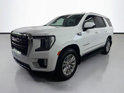 White 2024 GMC Yukon SLE