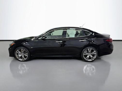 Black Obsidian 2016 INFINITI Q70 3.7X