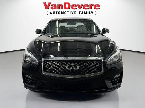 Black Obsidian 2016 INFINITI Q70 3.7X