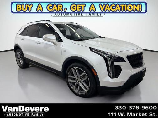 Crystal White Tricoat 2019 Cadillac XT4 Sport