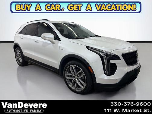 Crystal White Tricoat 2019 Cadillac XT4 Sport