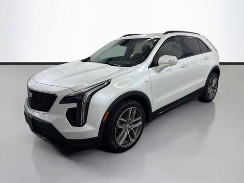 Crystal White Tricoat 2019 Cadillac XT4 Sport