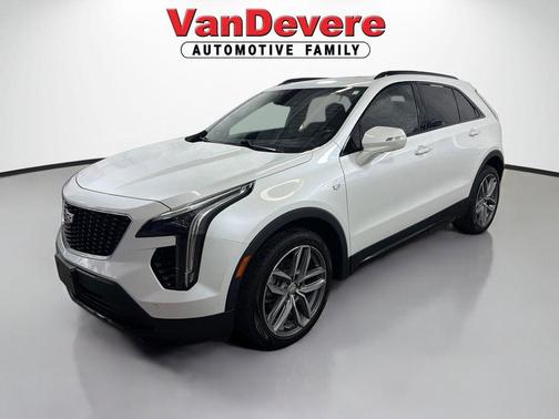 Crystal White Tricoat 2019 Cadillac XT4 Sport