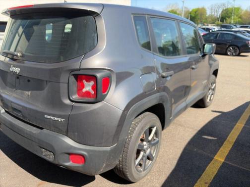 Granite Crystal Metallic Clearcoat 2018 Jeep Renegade Sport