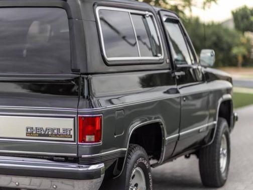 1990 Chevrolet Blazer Base