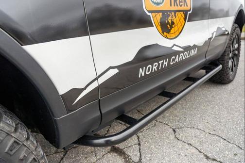 Silver 2020 Land Rover Discovery HSE