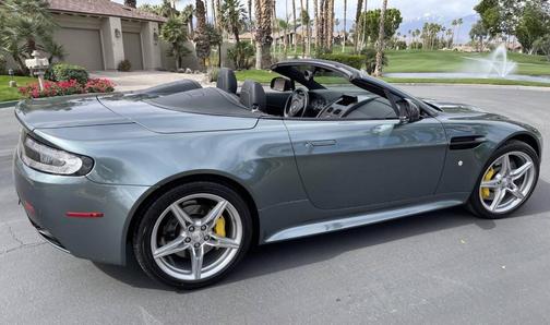 Black 2016 Aston Martin V8 Vantage Base