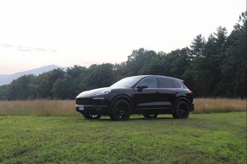Rhodium Silver Metallic 2015 Porsche Cayenne Diesel