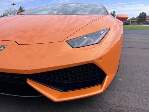 White 2015 Lamborghini Huracan LP610-4