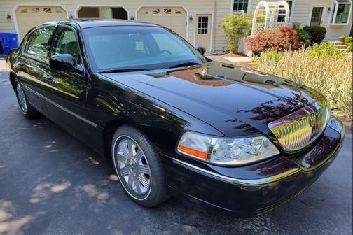 2004 Lincoln Town Car Ultimate