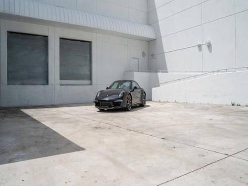 2015 Porsche 911 Carrera 4 GTS