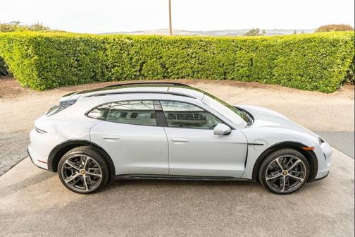 2021 Porsche Taycan Turbo