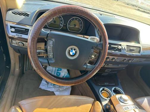 2002 BMW 745 745i 4dr Sedan