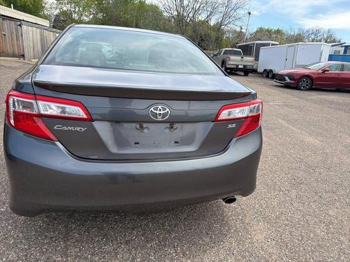 Magnetic Gray Metallic 2014 Toyota Camry SE