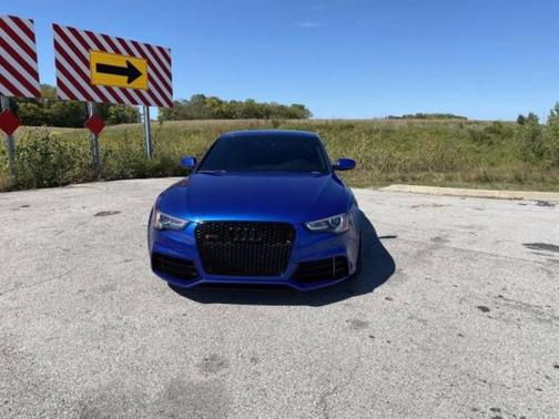 Gray 2014 Audi RS 5 4.2