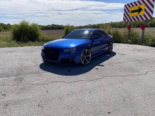 Gray 2014 Audi RS 5 4.2