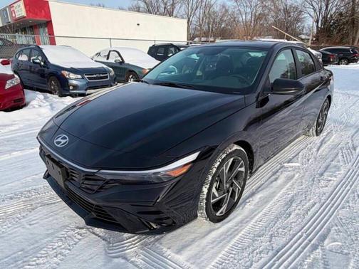 2024 Hyundai ELANTRA SEL
