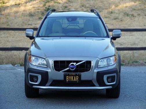 Gray 2013 Volvo XC70 T6