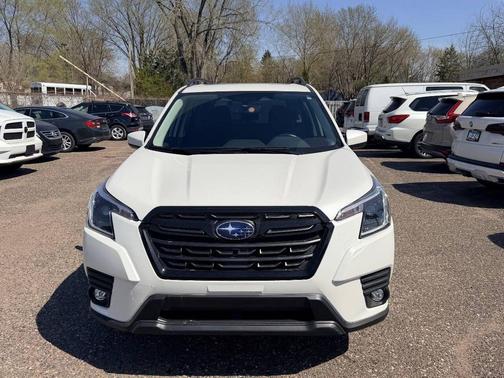Crystal White Pearl 2024 Subaru Forester Premium