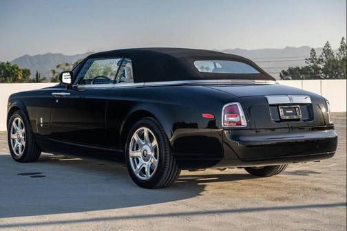 2011 Rolls-Royce Phantom Drophead Coupe 