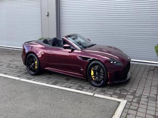 Silver 2022 Aston Martin DBS Superleggera Volante