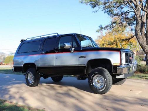 Silver 1985 GMC Suburban K1500 4dr 4WD SUV
